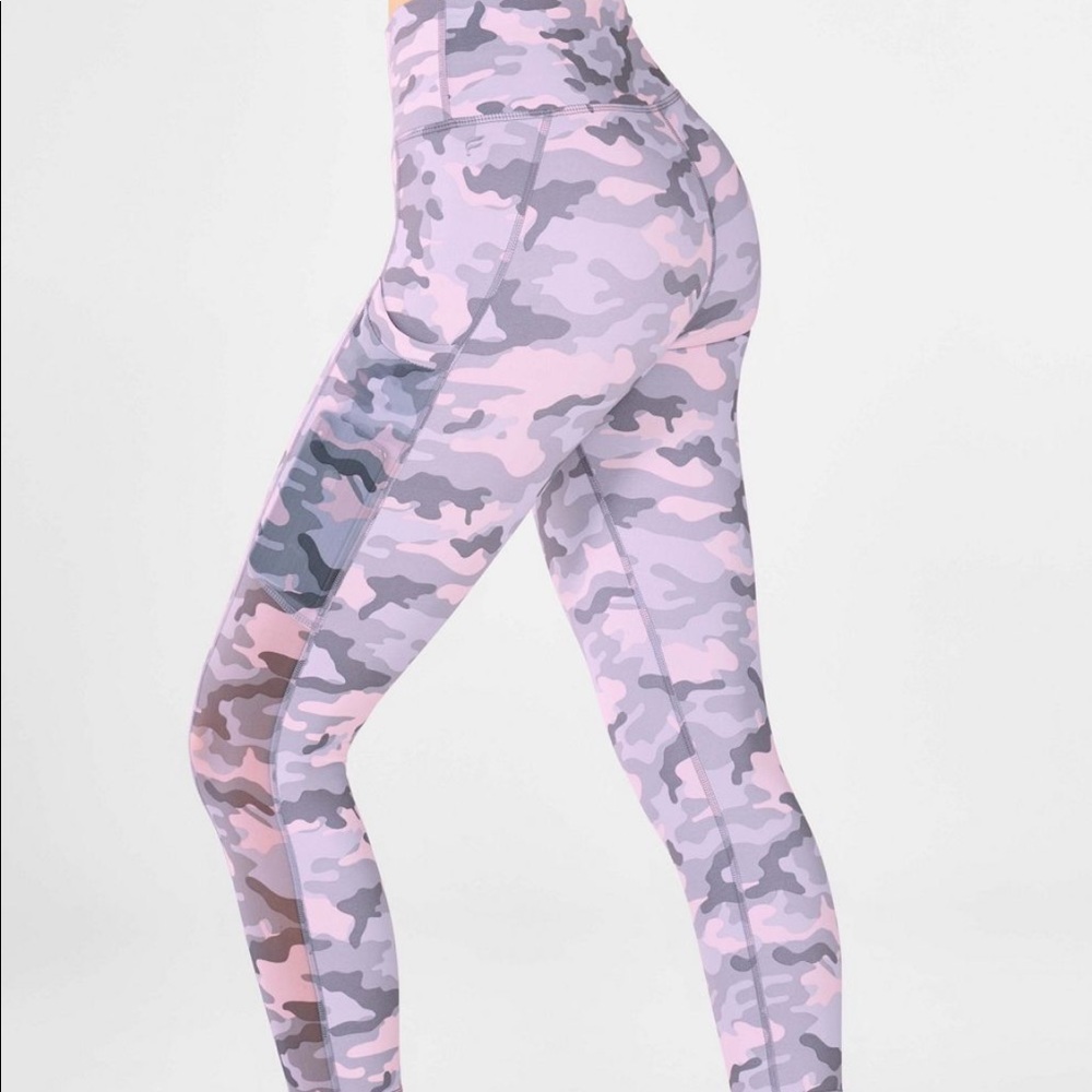 Fabletics Mila High-Waisted Pocket Capri
